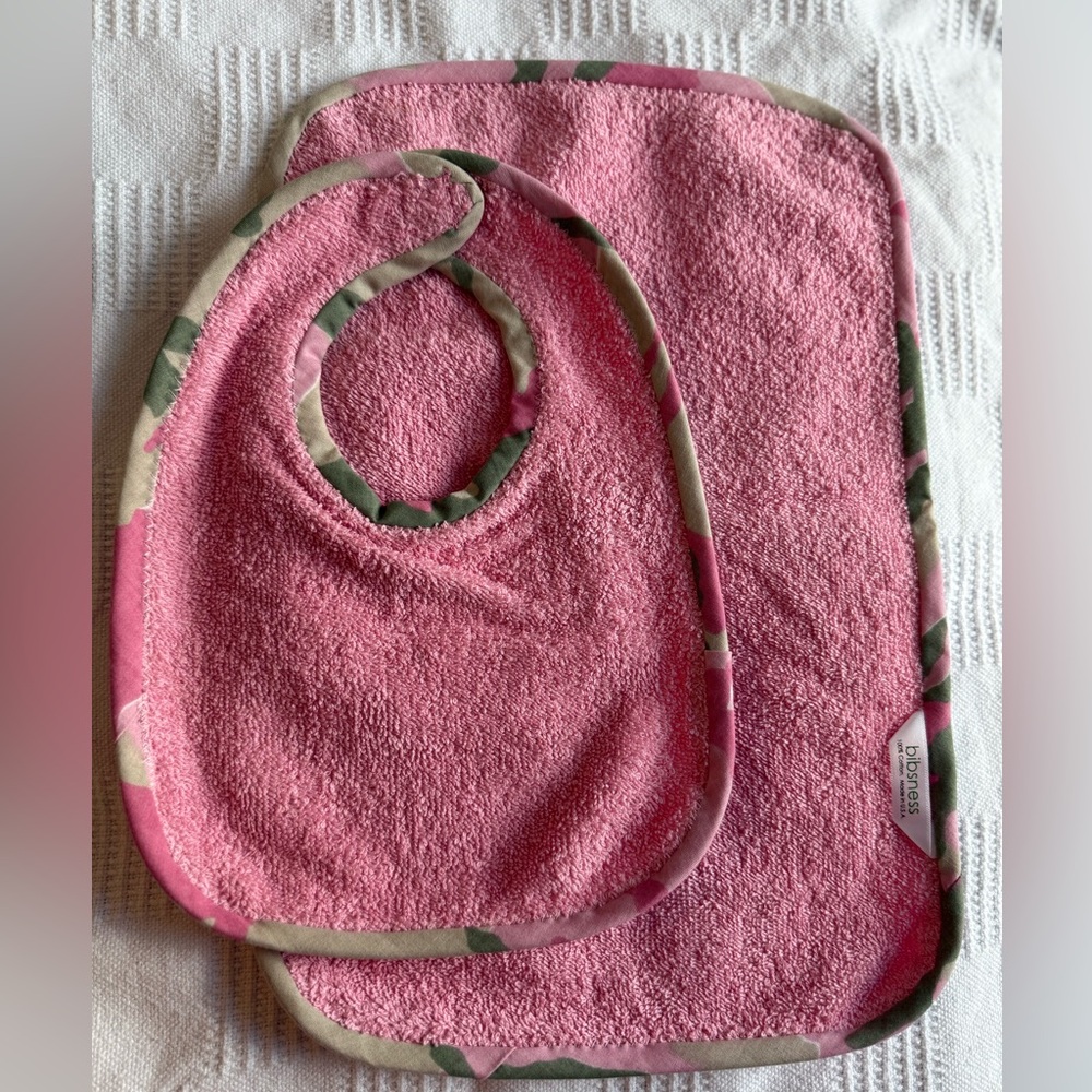 Pink Camo Bib and Burp Set